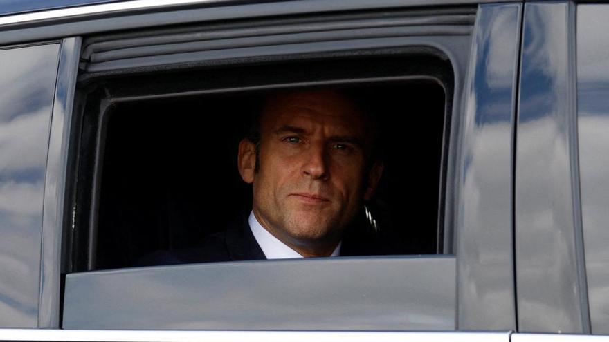 Cientos de manifestantes reciben a Macron en Loir y Cher con una gran cacerolada