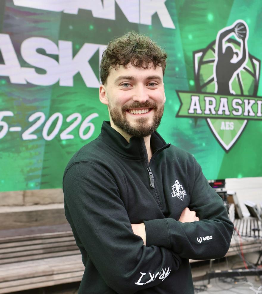 Iker Vicente, tercer entrenador