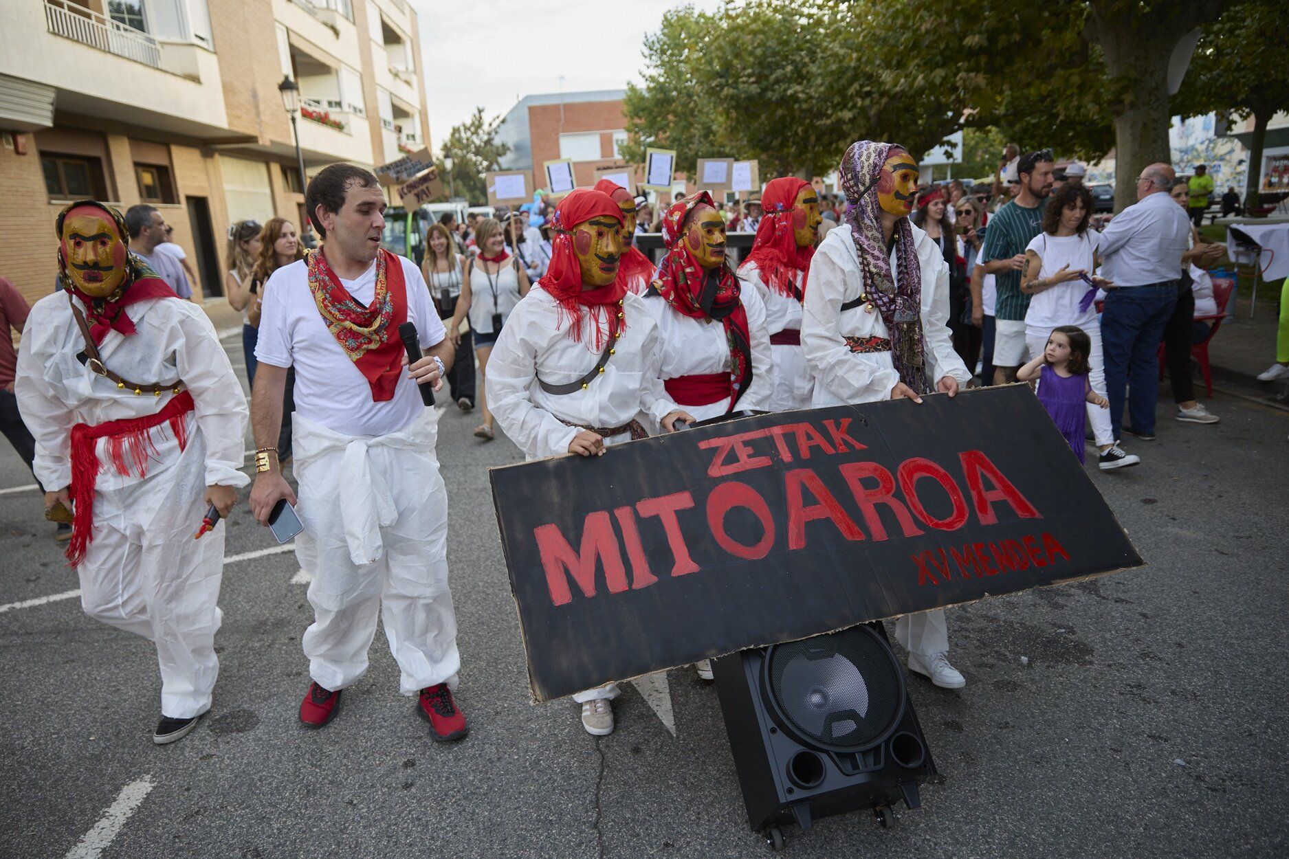 Fotos del día de disfraces en fiestas de Huarte