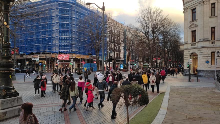 La población menor de 15 años se reducirá un 2% en Euskadi entre 2025 y 2035 y la mayor de 64 años aumentará un 4,2%