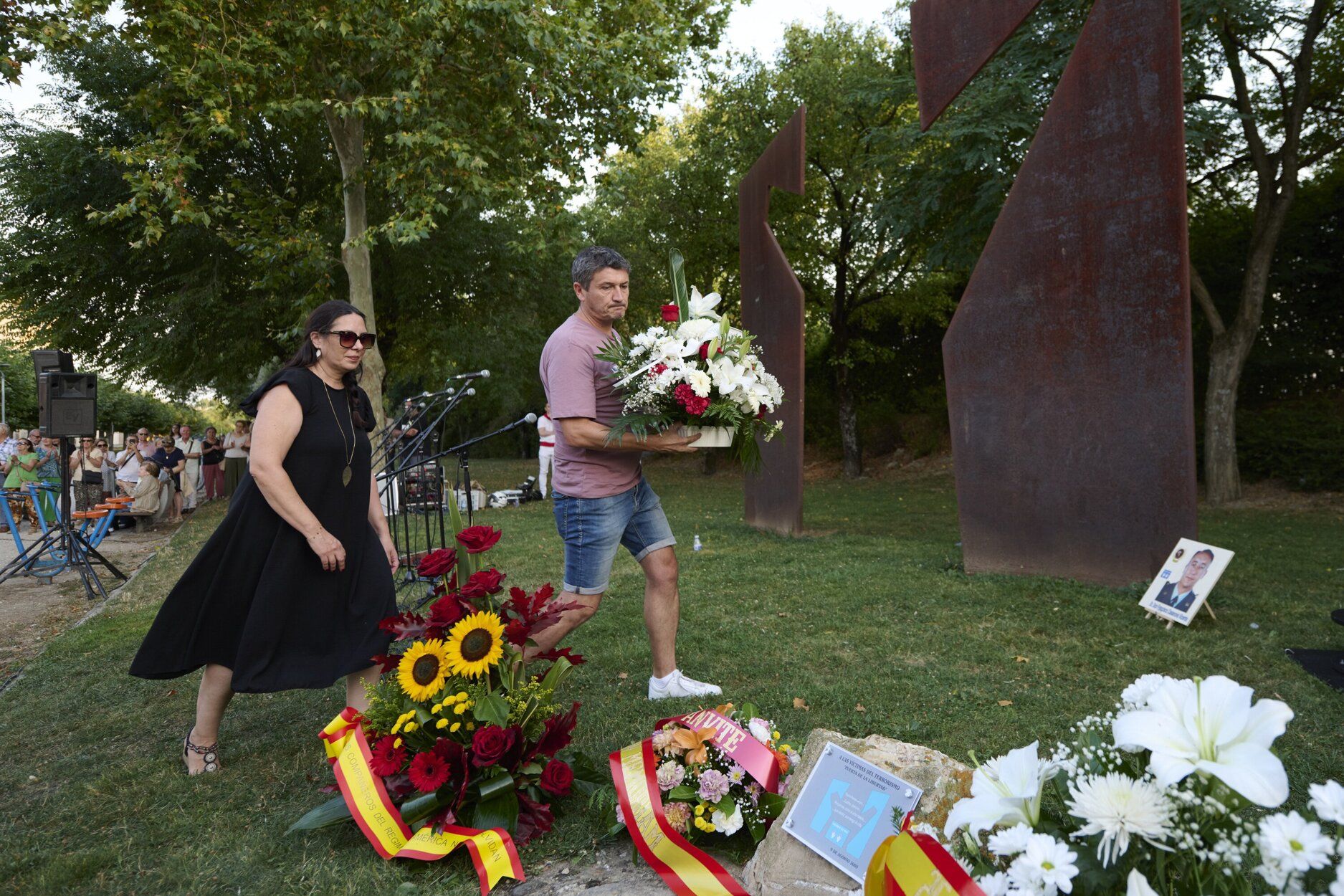 Fotos del homenaje a Casanova en Berriozar en el 25 aniversario de su asesinato por ETA