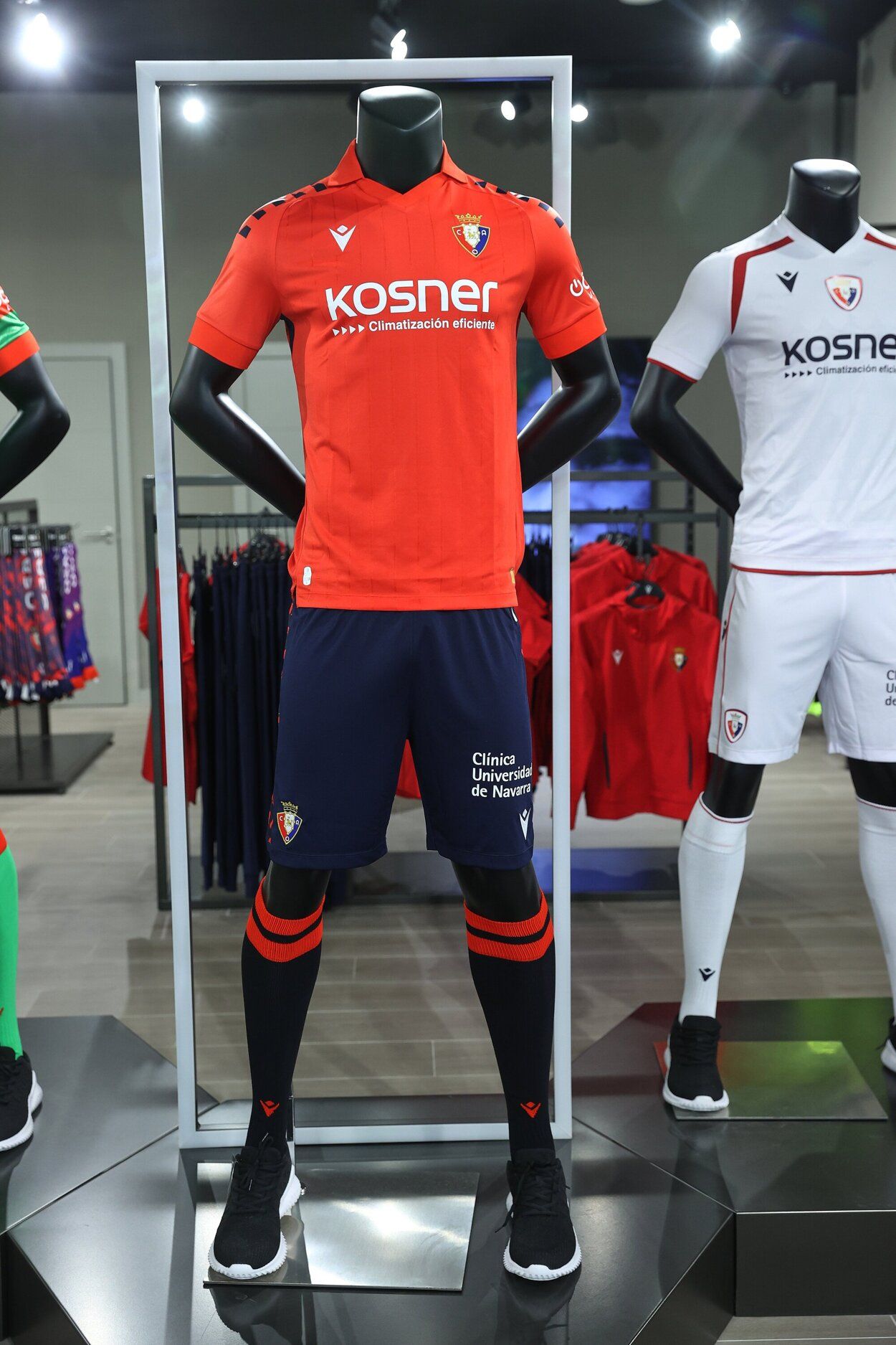 Fotos de la tercera equipación de Osasuna