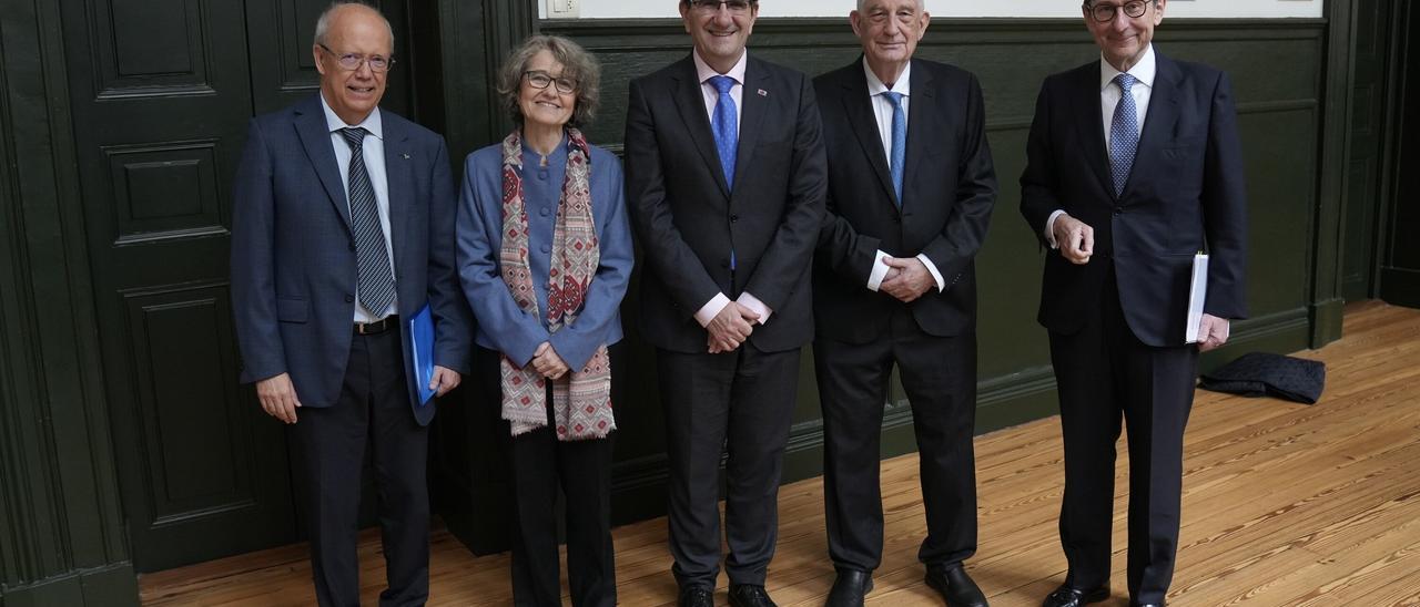 Hombres y mujeres que abrieron camino