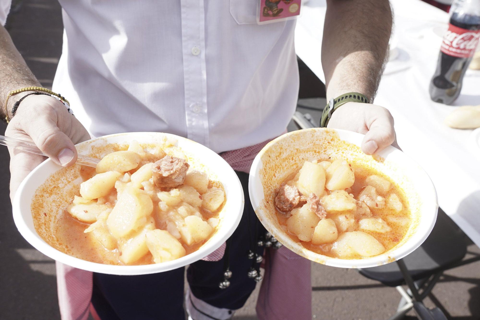 Más de 3.600 personas en la comida de cuadrillas de Basauri: “Es es indescriptible, se nos está yendo de las manos”