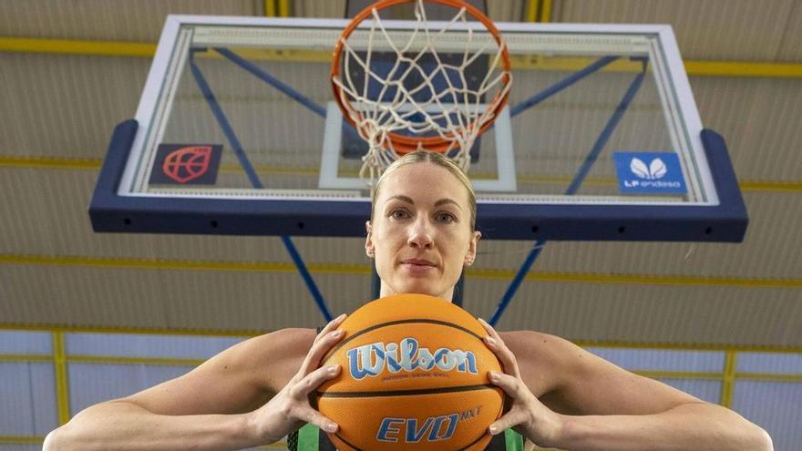 El adiós de una capitana
