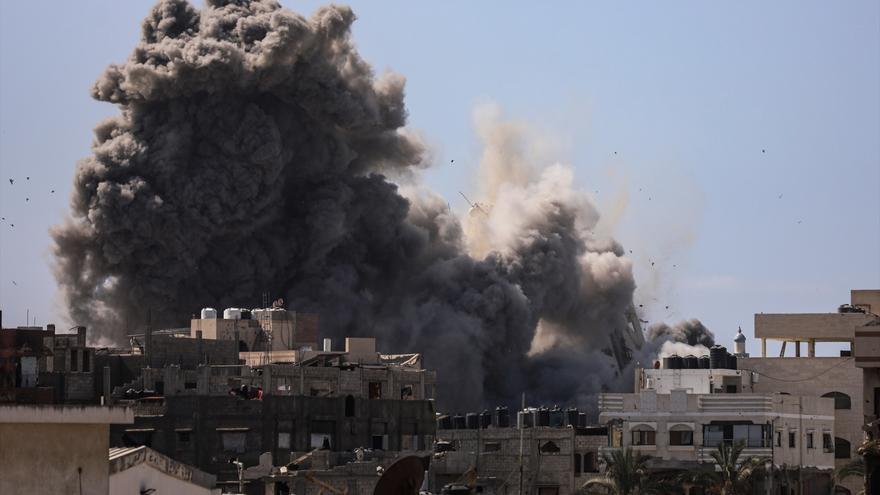 Israel bombardea masivamente la Ciudad de Gaza: el ministro de Defensa presume de que &quot;Gaza arde&quot;