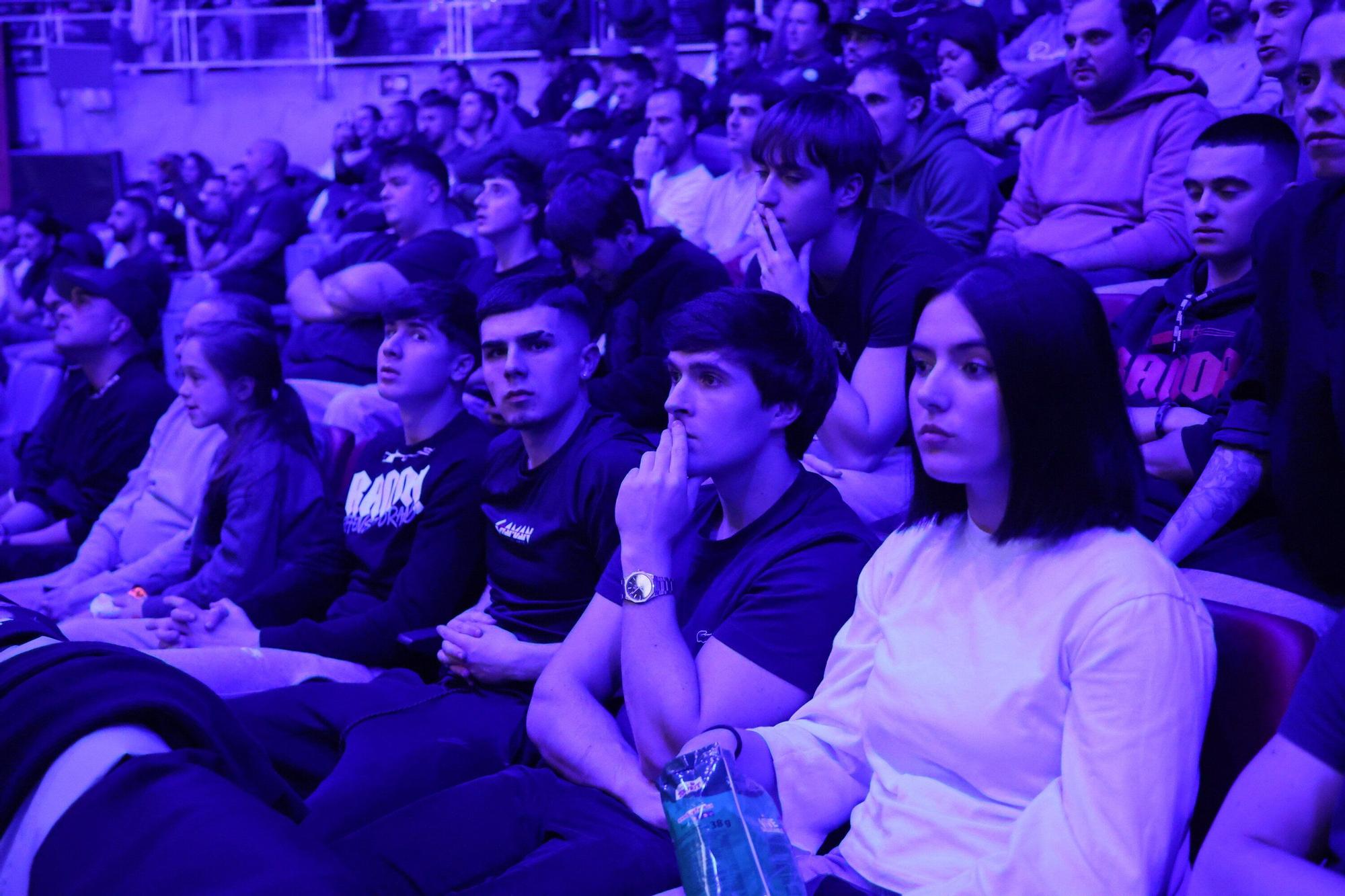 En imágenes: El Buesa se rinde al MMA con Topuria como estrella