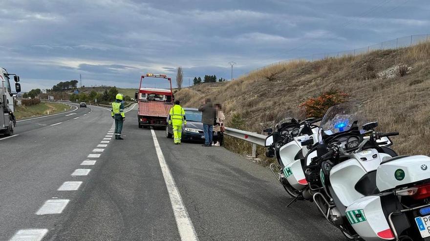 Herida leve una mujer de 65 años en un accidente vial en la AP-15