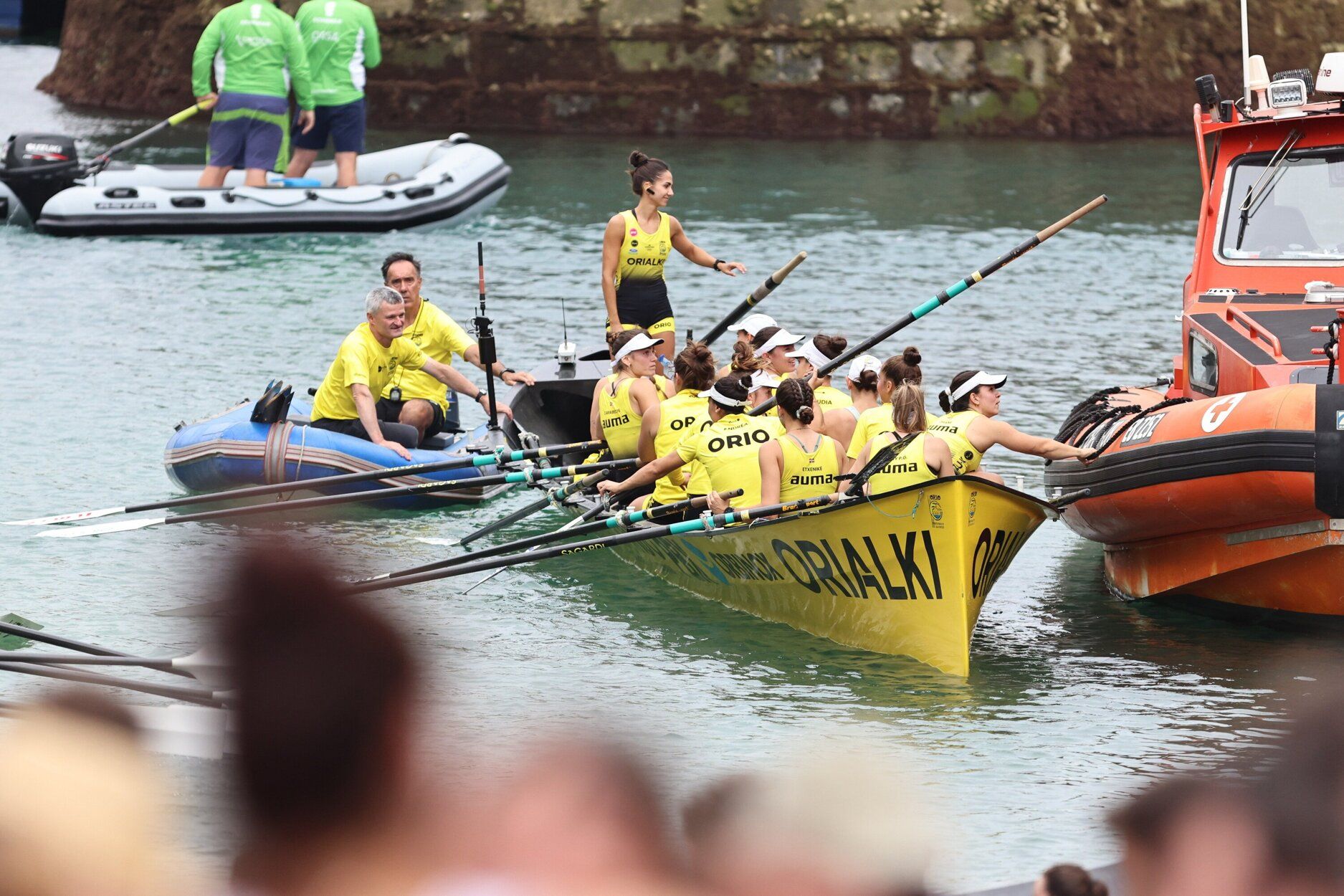 [Fotos] Donostia rema con pasión en la primera jornada de la Bandera de la Concha