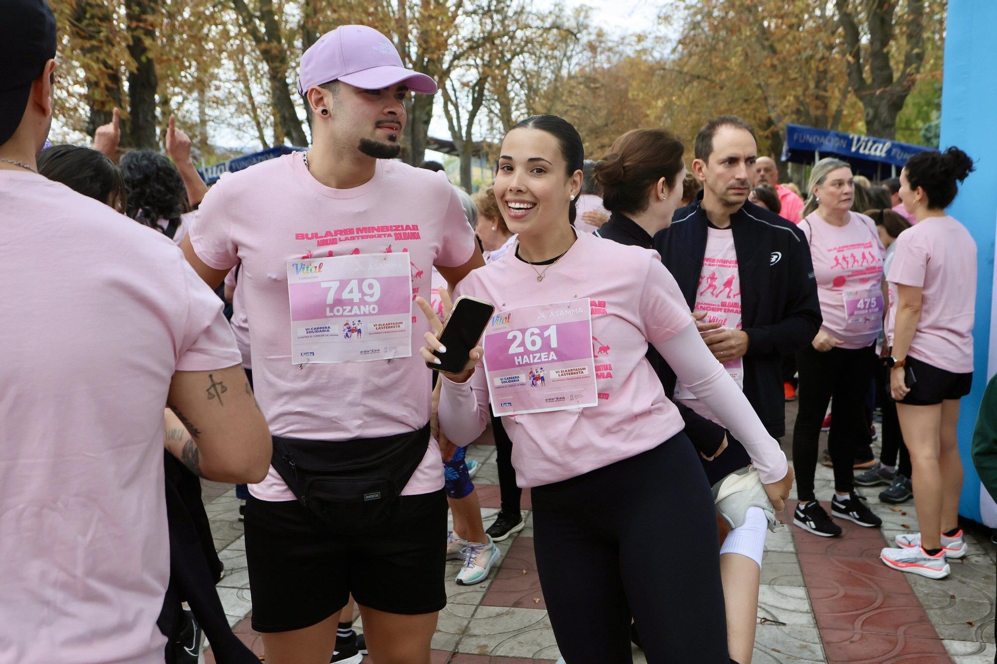 En imágenes: Vitoria se vuelca con la VI Carrera Solidaria contra el Cáncer de Mama