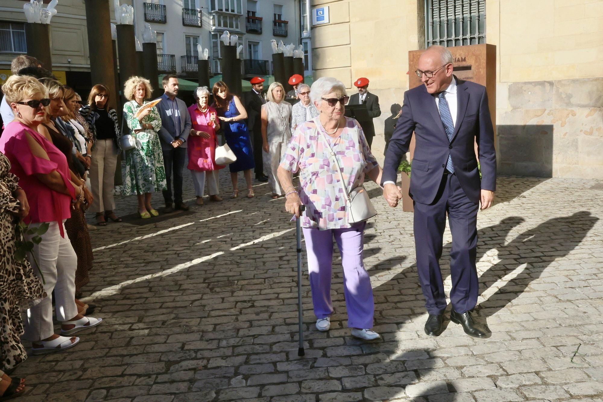 En imágenes: Álava homenajea a todas las personas represaliadas por la dictadura