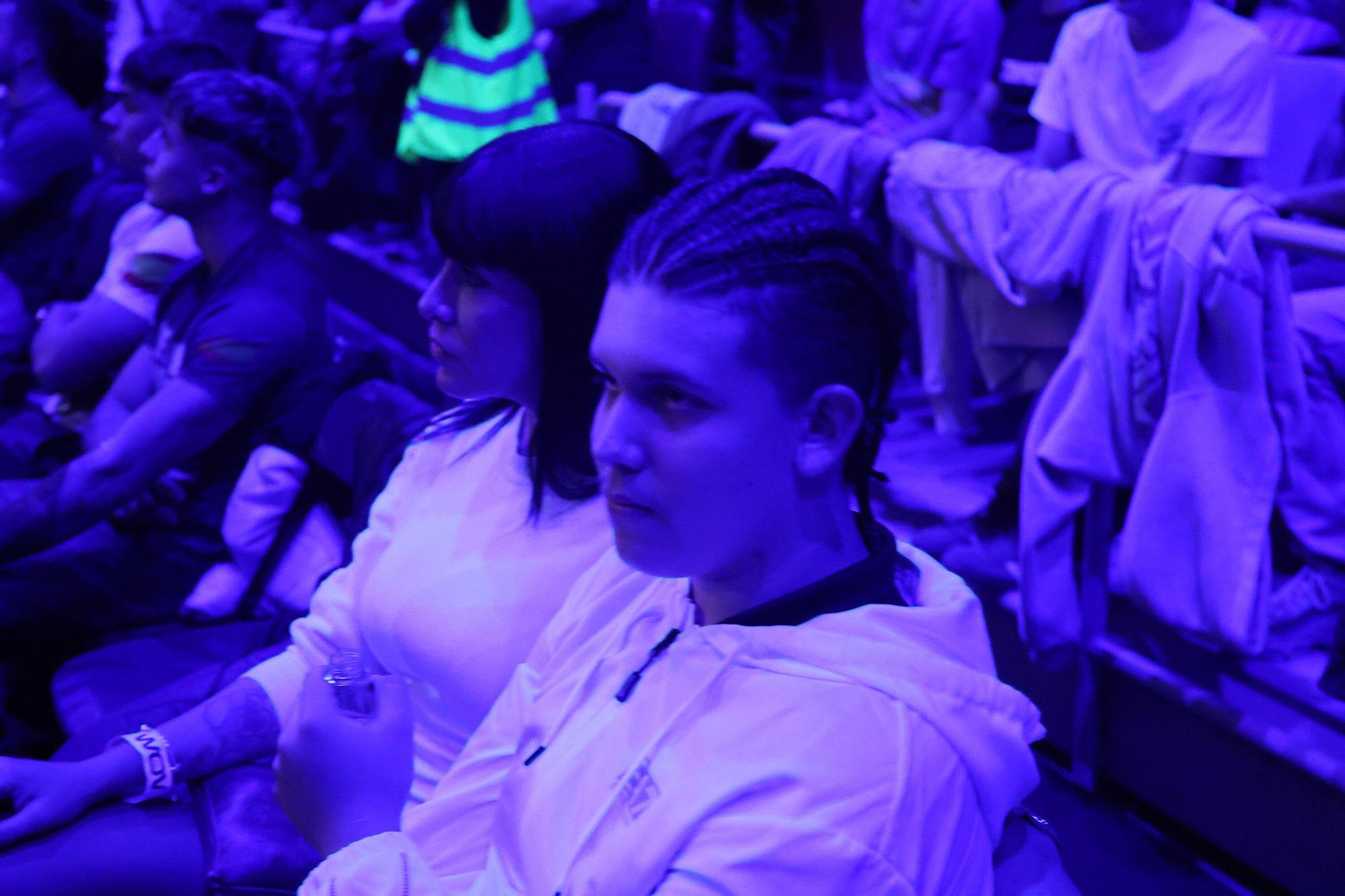 En imágenes: El Buesa se rinde al MMA con Topuria como estrella