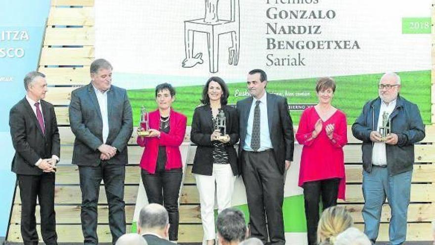 Lakua premia a la Federación de Cofradías de Gipuzkoa