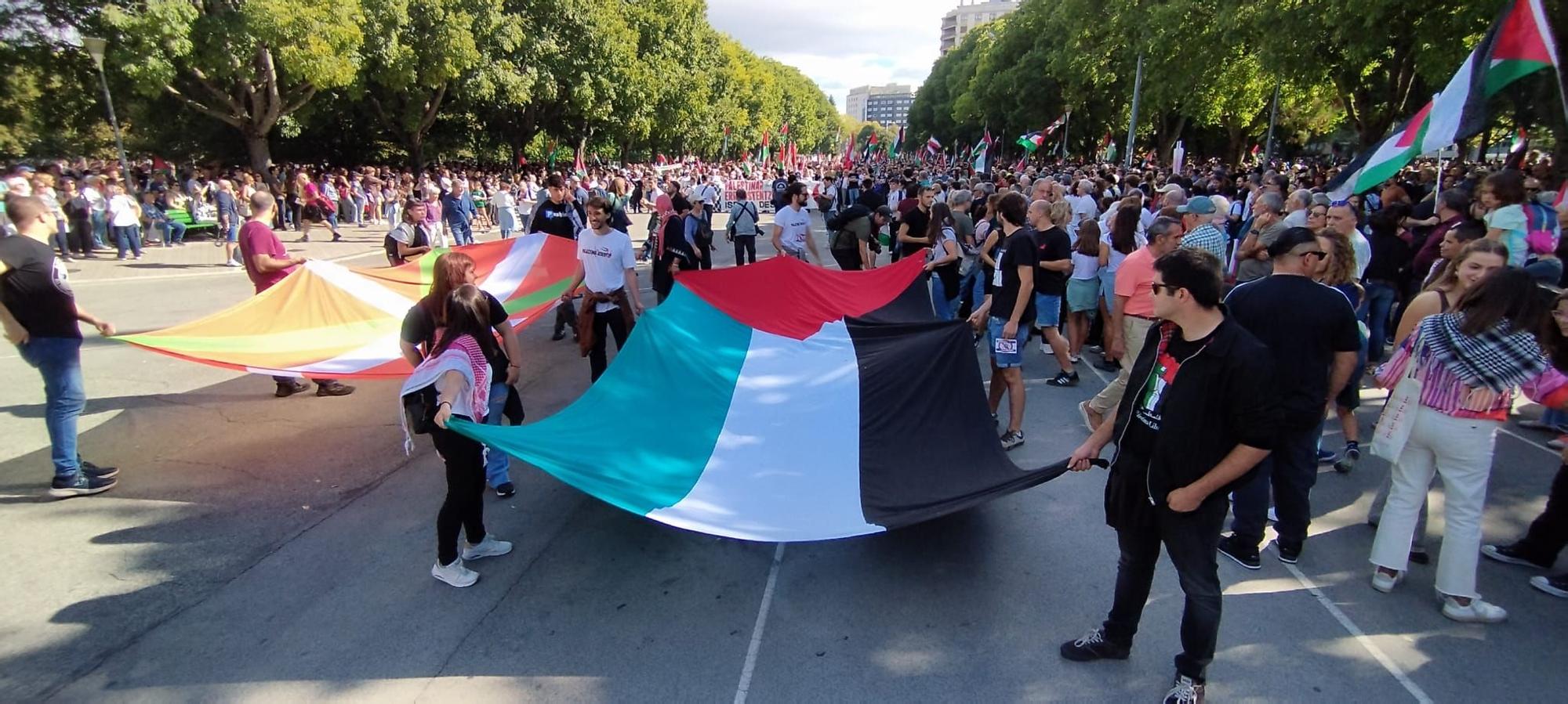 Gran manifestación en Pamplona contra el genocidio en Palestina