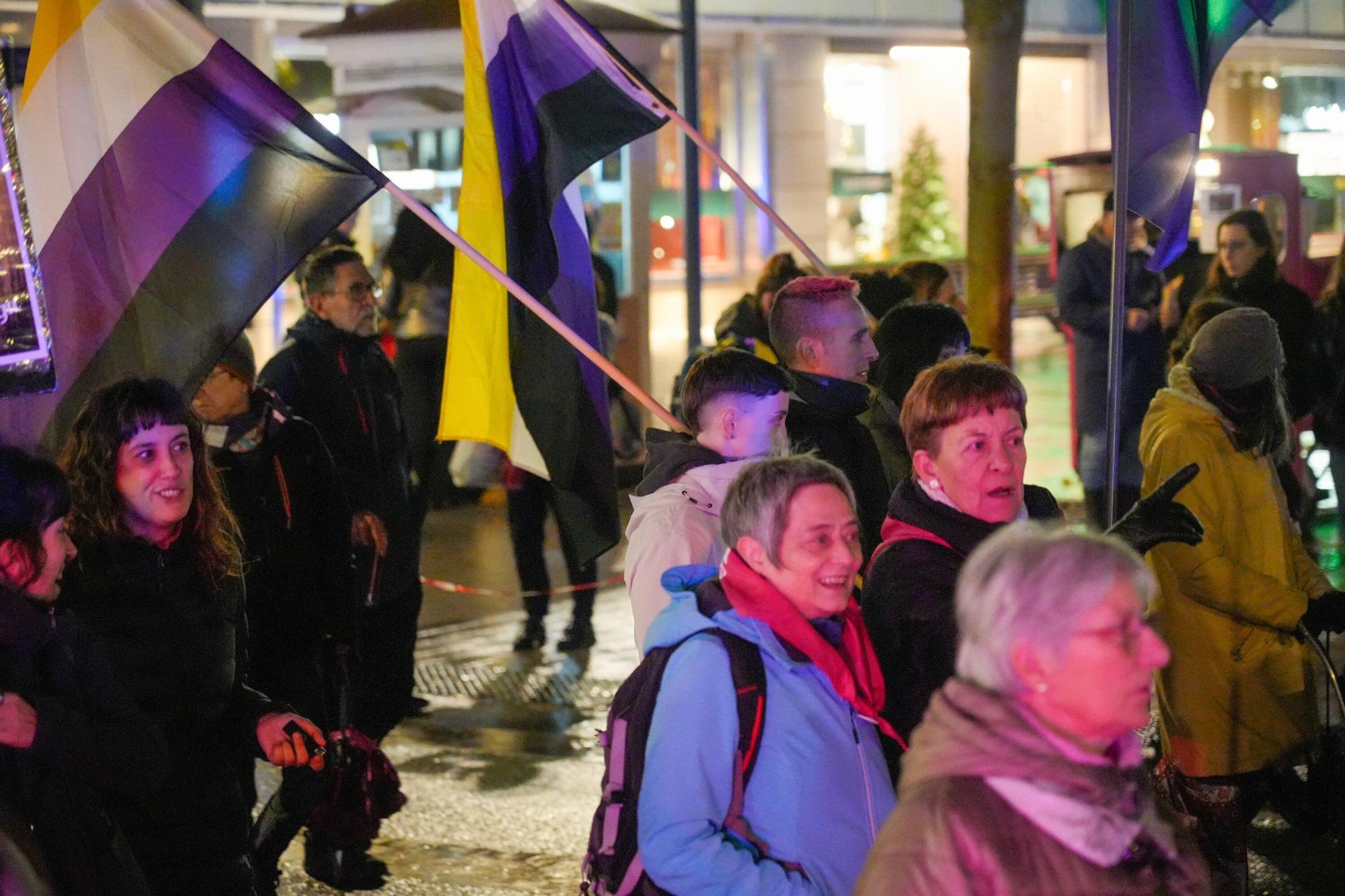 En imágenes: El Movimiento Feminista de Euskal Herria marcha por Vitoria el 25N
