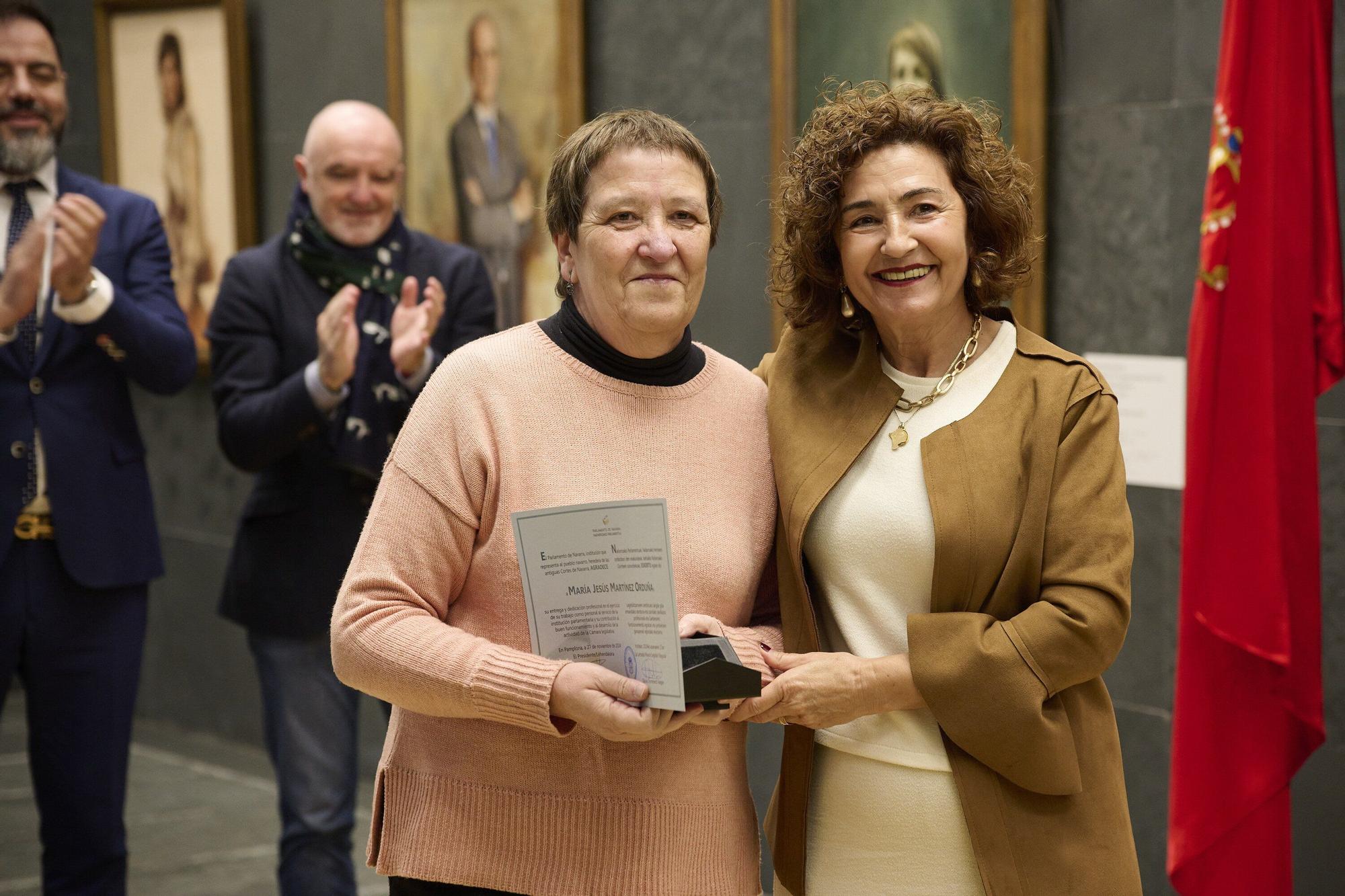 Homenaje a los funcionarios jubilados del Parlamento de Navarra