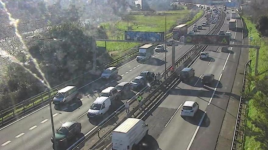 Un accidente en la N-1 de Andoain genera retenciones de cinco kilómetros