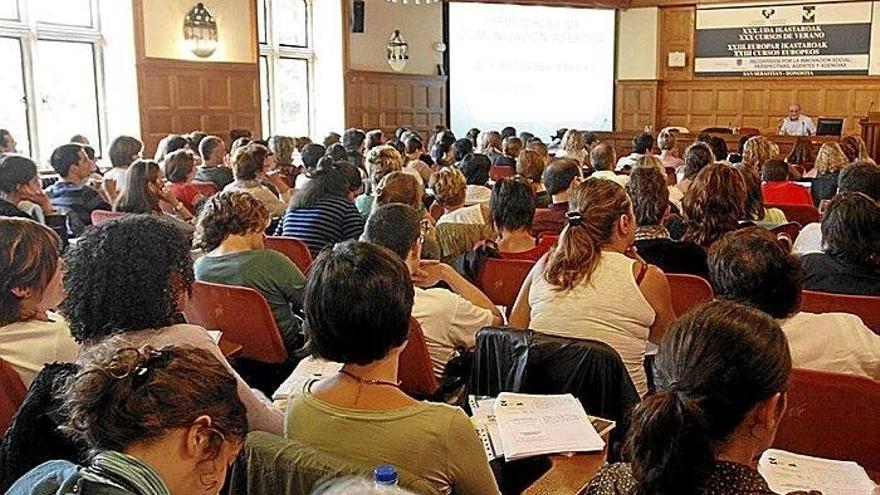 Cien estudiantes extranjeros de la UPV han participado en cursos de verano en euskera