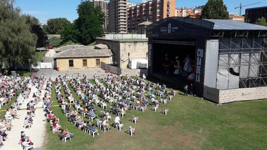 Los Gigantes de Pamplona toman la Ciudadela