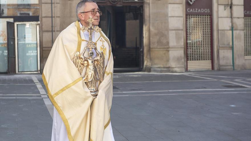 El Ayuntamiento de Pamplona recibirá la visita de la efigie Ángel de Aralar el 14 de abril