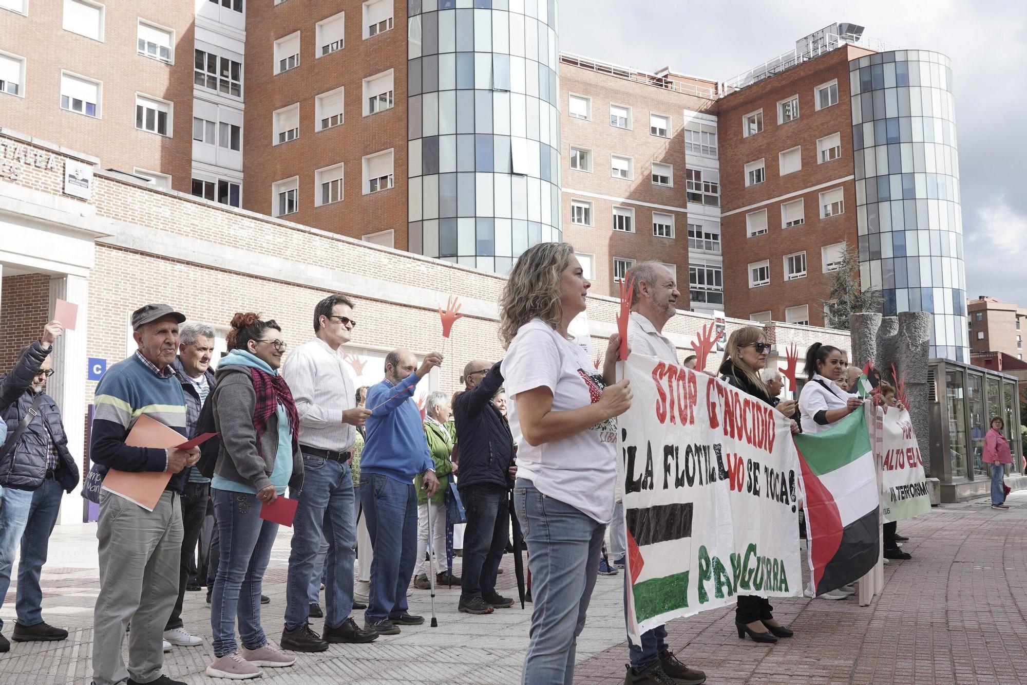 El Hospital de Cruces se manifiesta en favor de los sanitarios de Gaza