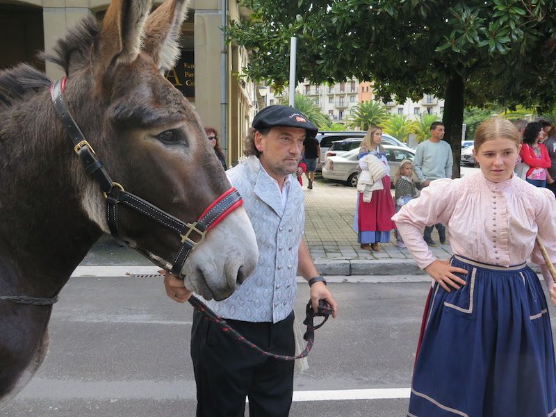 El desfile de la Euskal Jaia de Urretxu, en imágenes