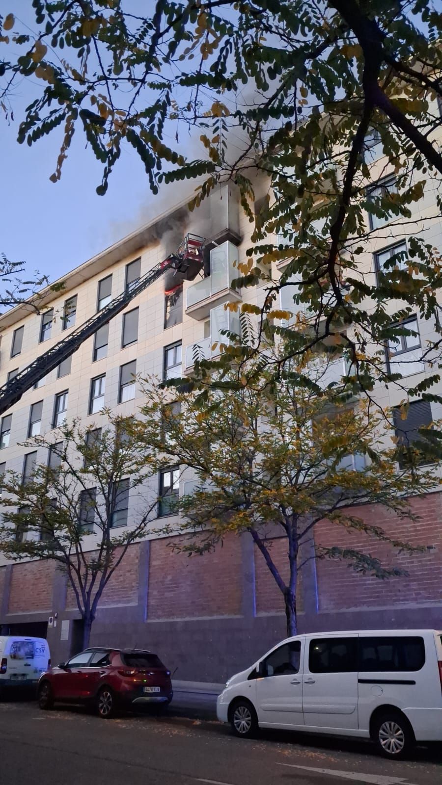 Fotos del incendio en una vivienda de Buztintxuri