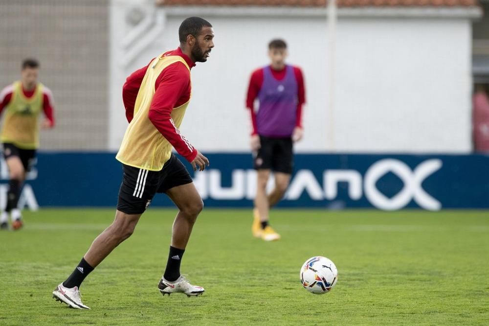 Primer entrenamiento de Jonás Ramalho con Osasuna