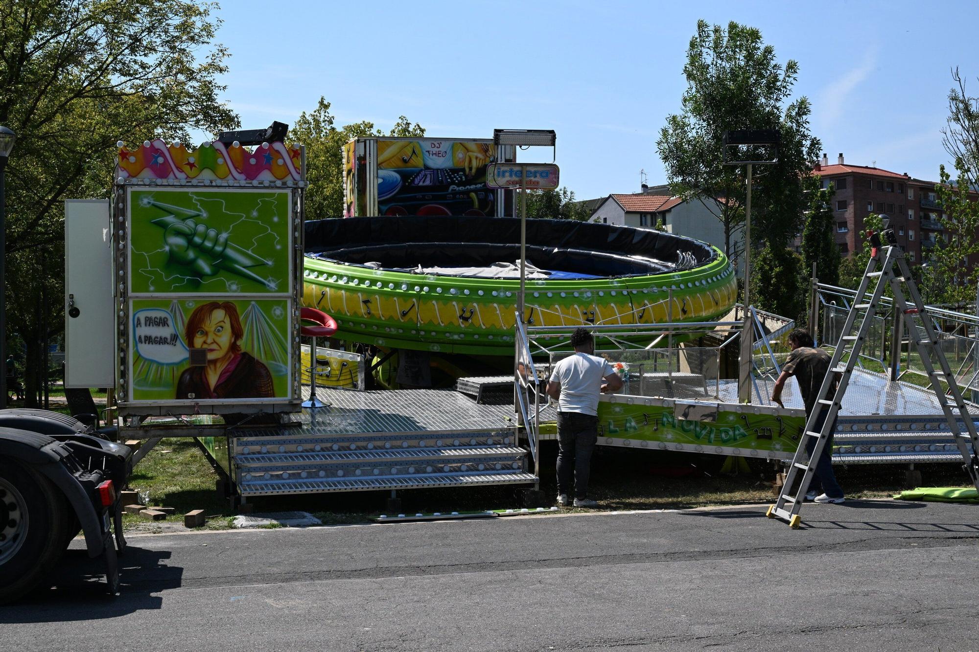 En imágenes: Comienza el montaje de las barracas de Aste Nagusia