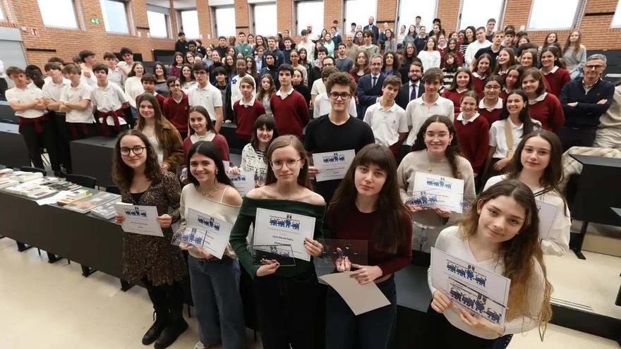 Estudiantes de Jesuitas, IES Basoko e IES Mendillorri, ganadoras de la Olimpiada de Filosofía de Navarra