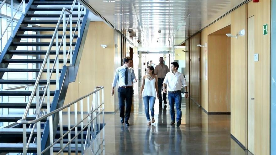 Las claves del nuevo estatuto del becario: ¿cuántas horas pueden trabajar? ¿es obligatoria una retribución?