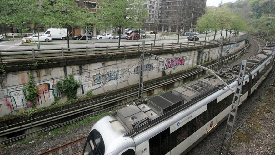 Choque entre PSE-EE y PNV por la cubrición de las vías del tren en Amara