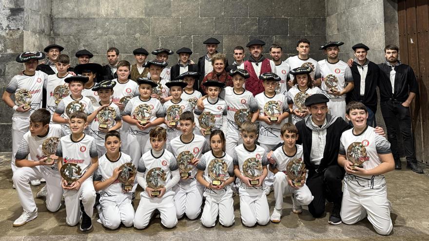 El veterano Torneo Kontzejupe se cerró con el acto de entrega de premios.