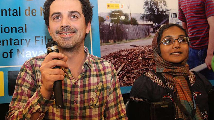Ion de Sosa y Fathima Nizaruddin, ayer durante la rueda de prensa.