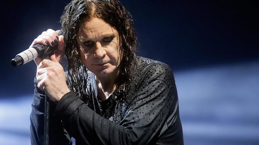 Ozzy Osbourne, cantante de Black Sabbath, muere a los 76 años