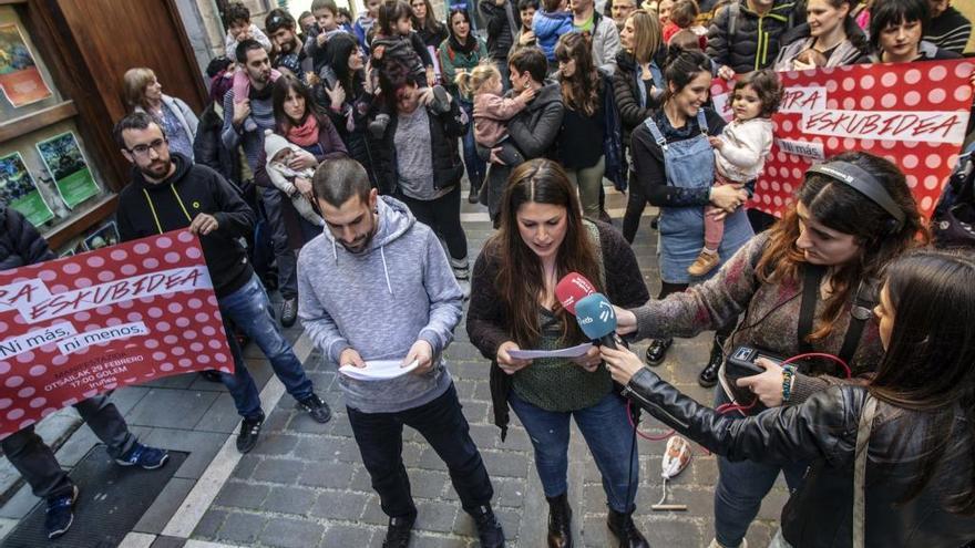 Itziar Zabalza y Iosu Goñi en rueda de prensa