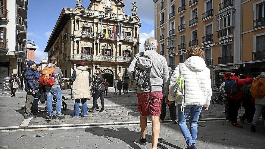 Los turistas internacionales dejan 210 millones en Navarra en seis meses, récord histórico