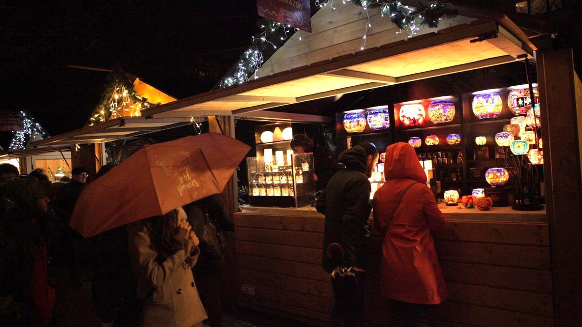 Imagen de archivo de un mercado navideño ajeno a esta información