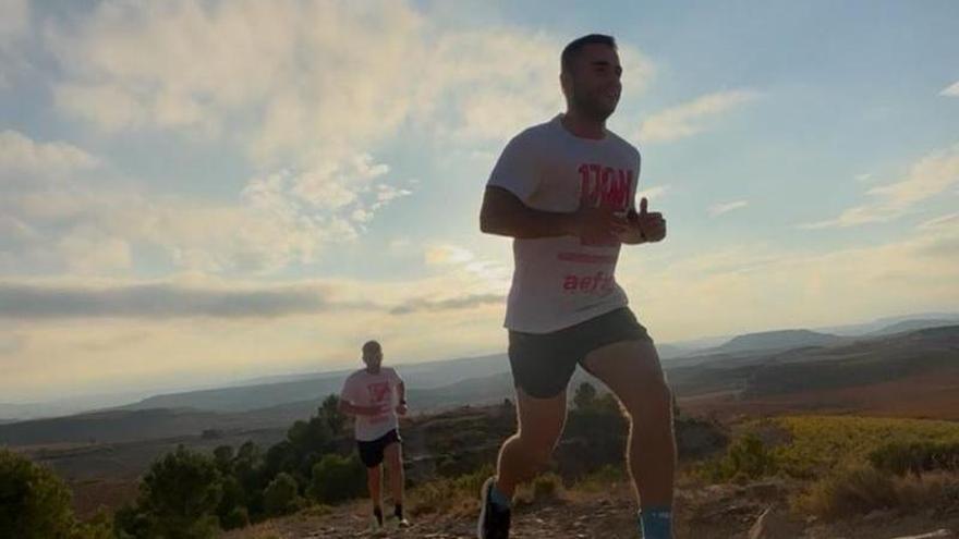 El reto solidario de dos jóvenes alaveses: 170 kilómetros corriendo sin descanso