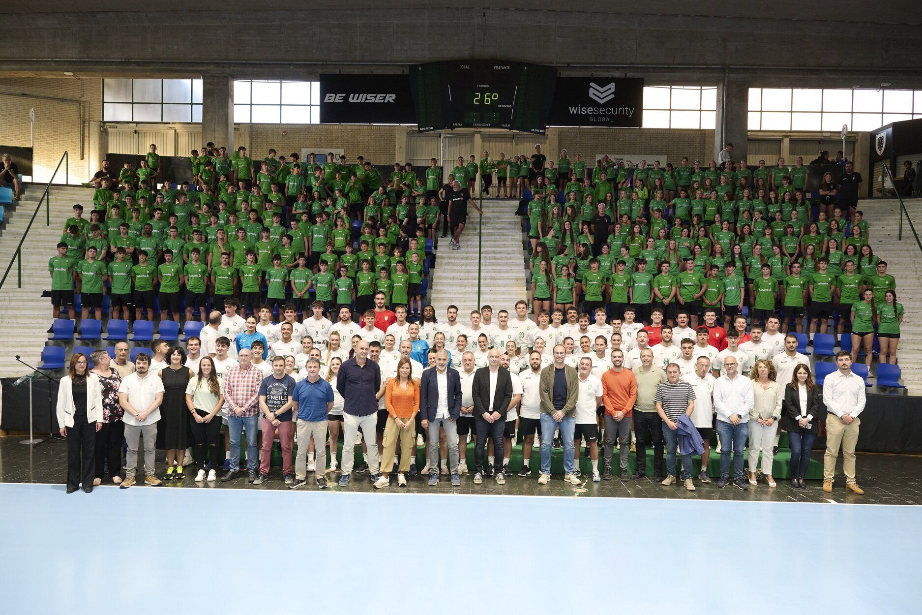 Fotos de la presentación de los equipos de Anaitasuna de balonmano