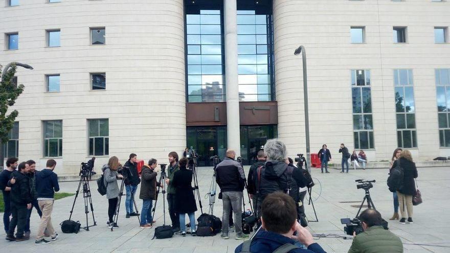 Expectación en el Palacio de Justicia de Pamplona ante la lectura del fallo de la sentencia de &#039;La Manada&#039;