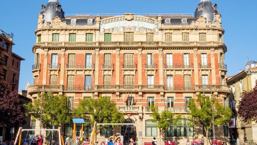 El Ayuntamiento de Pamplona renueva tres parques infantiles en Milagrosa, Casco Antiguo y Buztintxuri