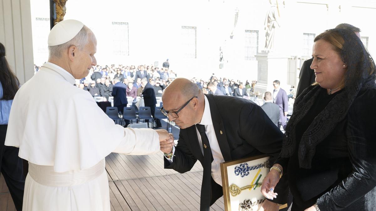 El Papa León XIV recibe al alcalde de Rute, David Ruiz.