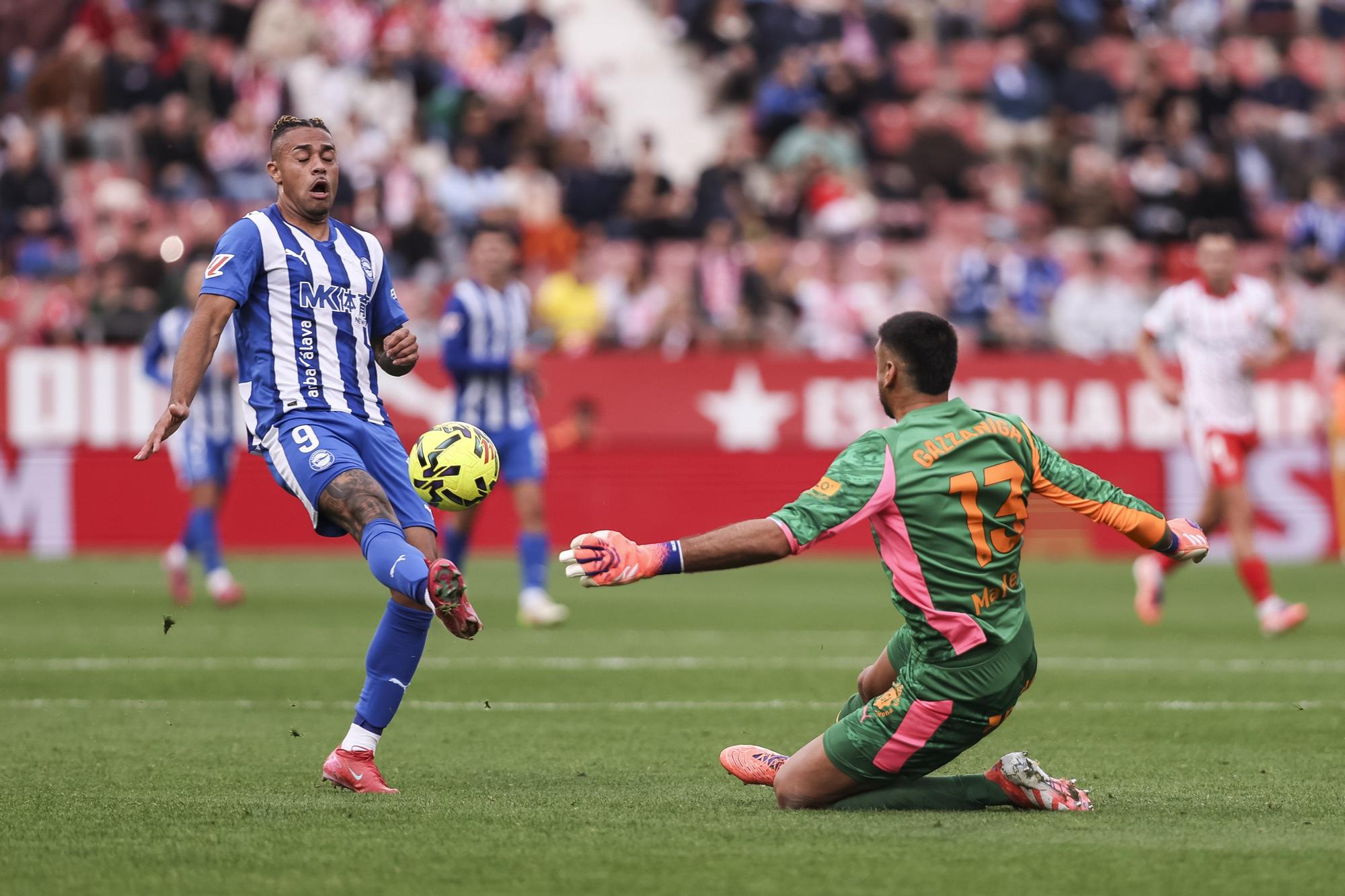 En imágenes: Todas las fotos del Girona FC - Alavés en el estadio Montilivi