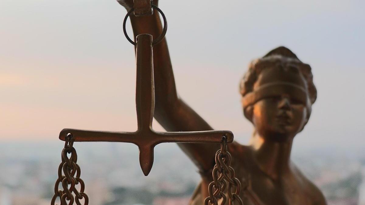 Escultura que simboliza la Justicia