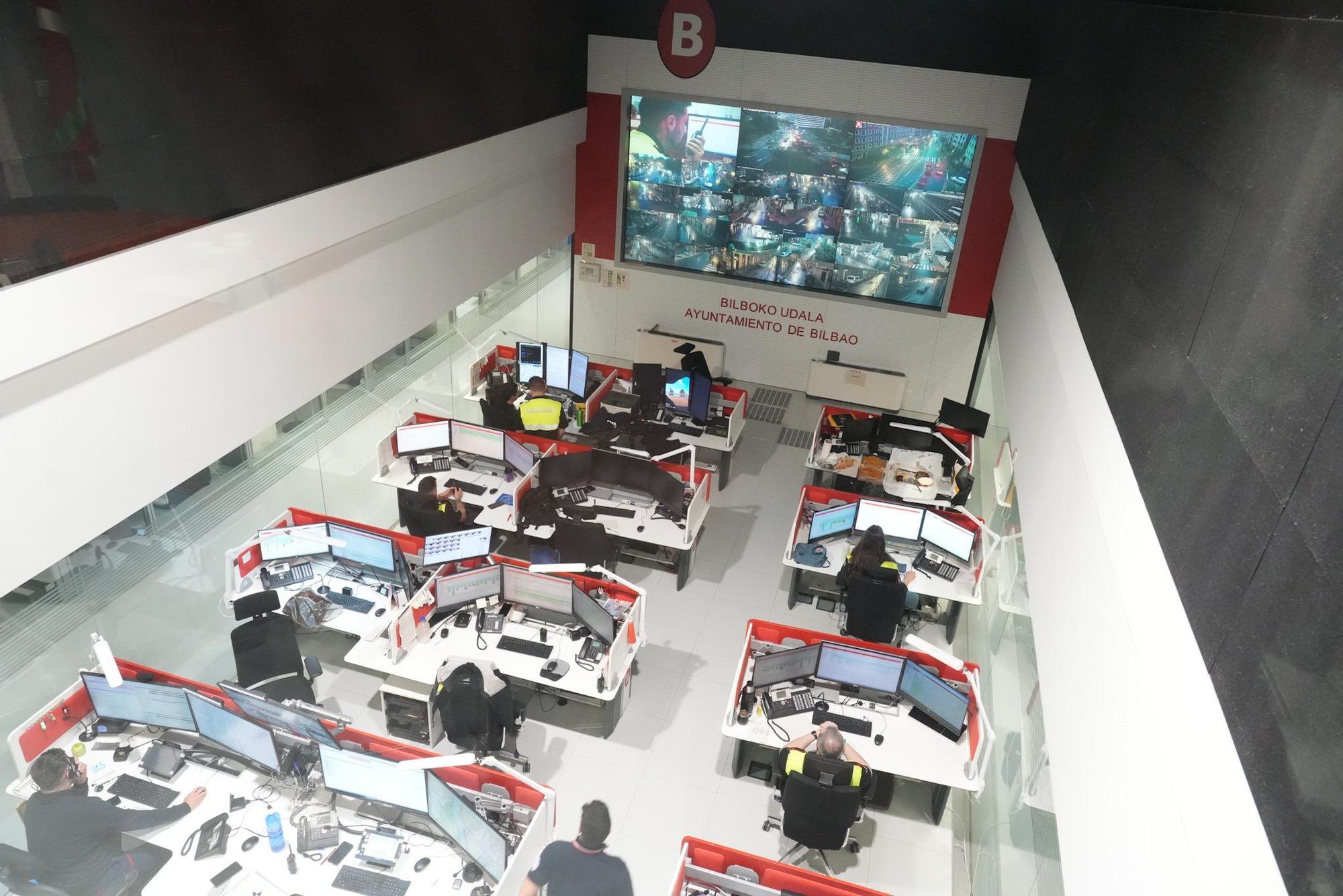 En imágenes: La Policía Municipal muestra sus entrañas con motivo del 181 aniversario