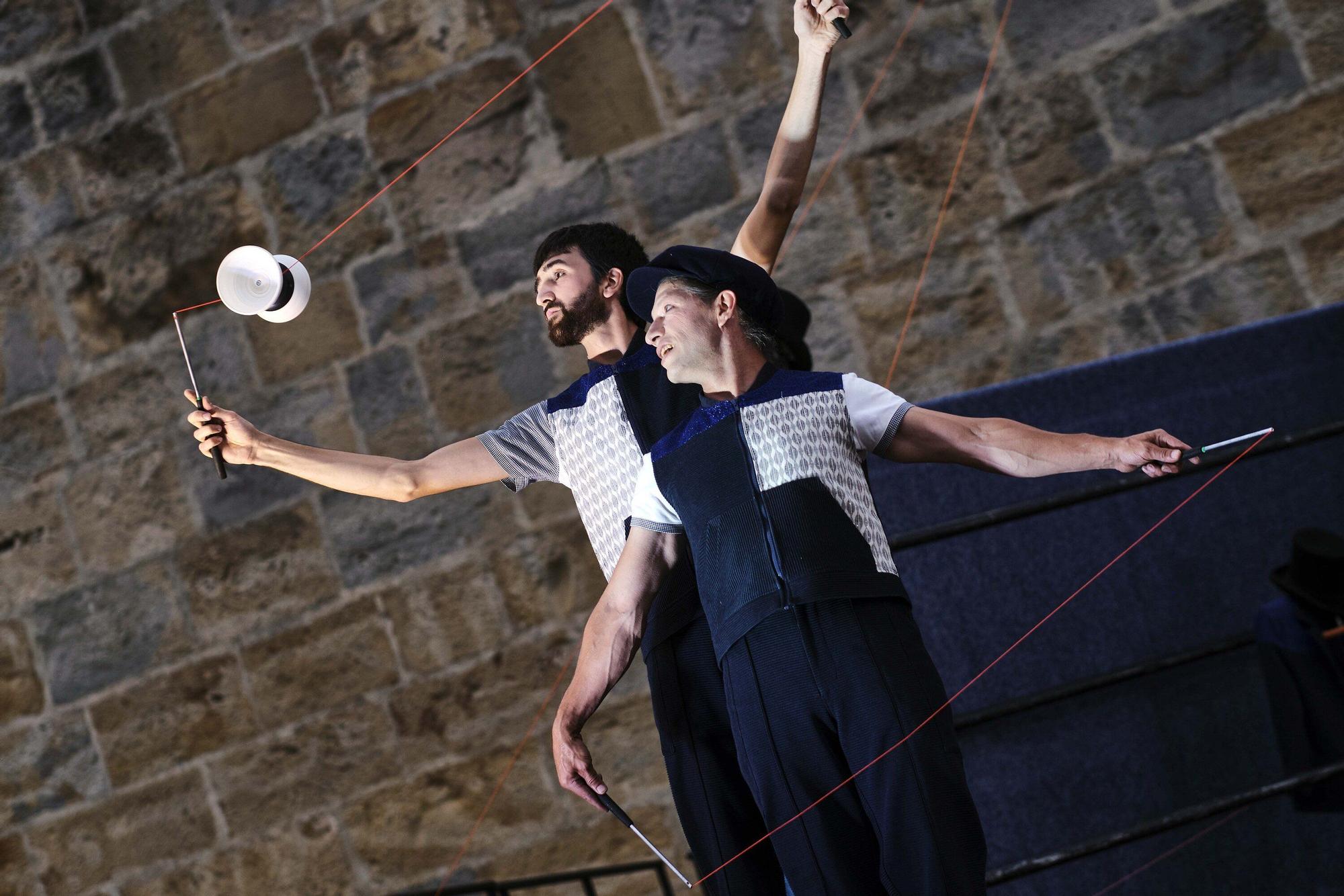 Cinco puntas con el espectaculo Ardatzak’ en la Ciudadela de Pamplona