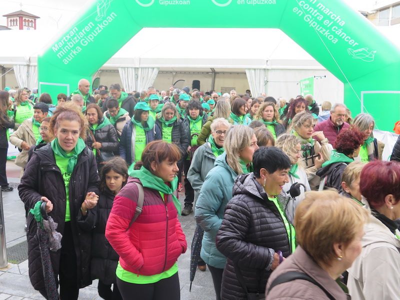 La marcha contra el cáncer de Urretxu y Zumarraga, en imágenes