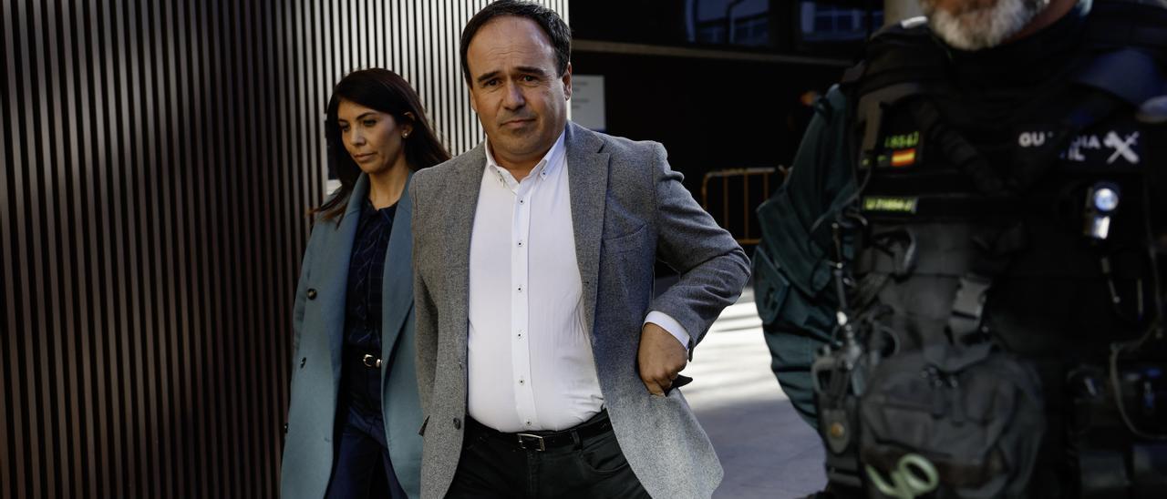 El propietario del Ventorro y Juanfran Pérez Llorca declaran en los juzgados de Catarroja