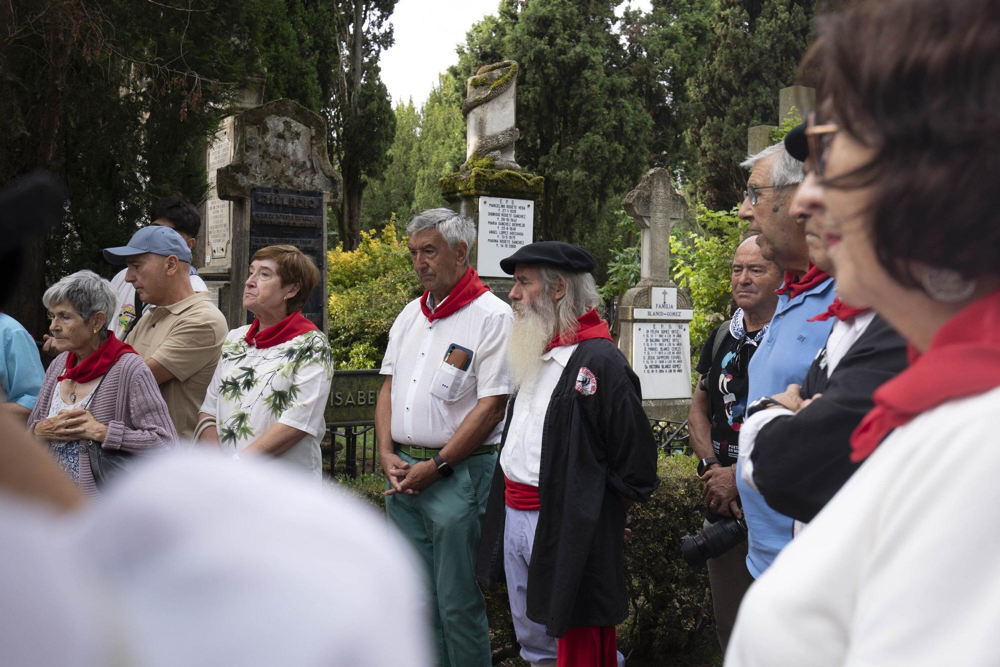 En imágenes: Homenaje en Santa Isabel a los celedones de oro fallecidos